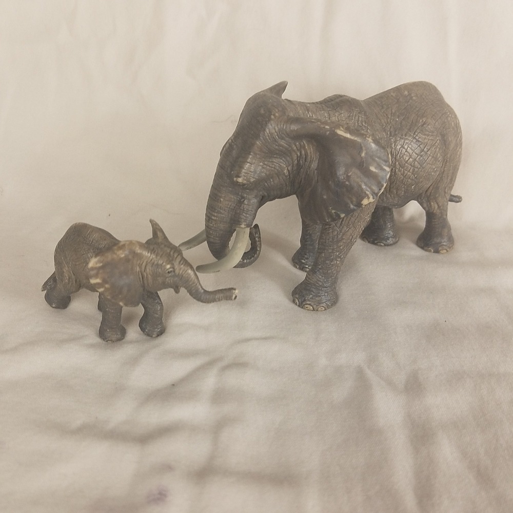 African‎ Elephant Family Set Adult and Baby Safari Wildlife retired Gray vntg
